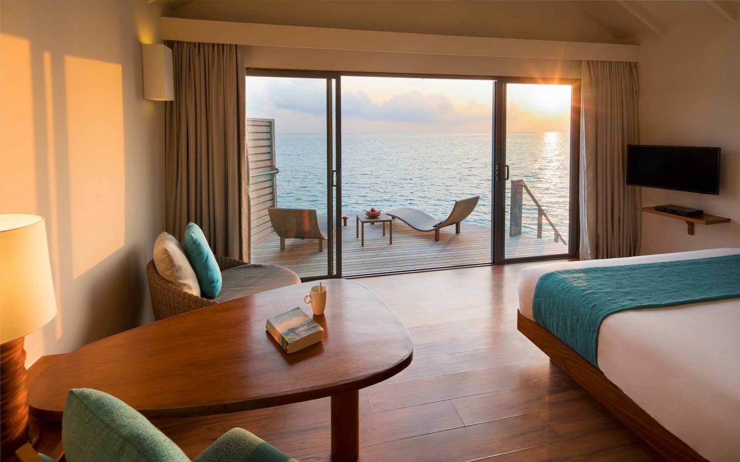 Sunset Water Villa, Centara Ras Fushi Resort & SPA_2