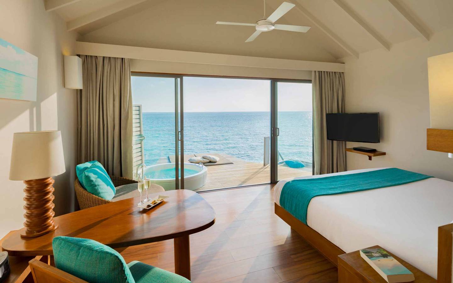 Overwater Villa with Swirl Pool, Centara Ras Fushi Resort & SPA_8