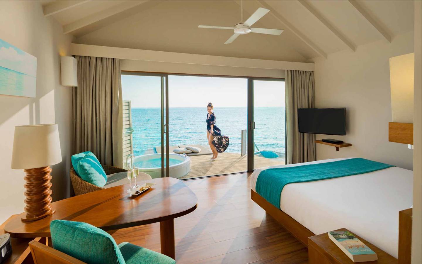 Overwater Villa with Swirl Pool, Centara Ras Fushi Resort & SPA_10