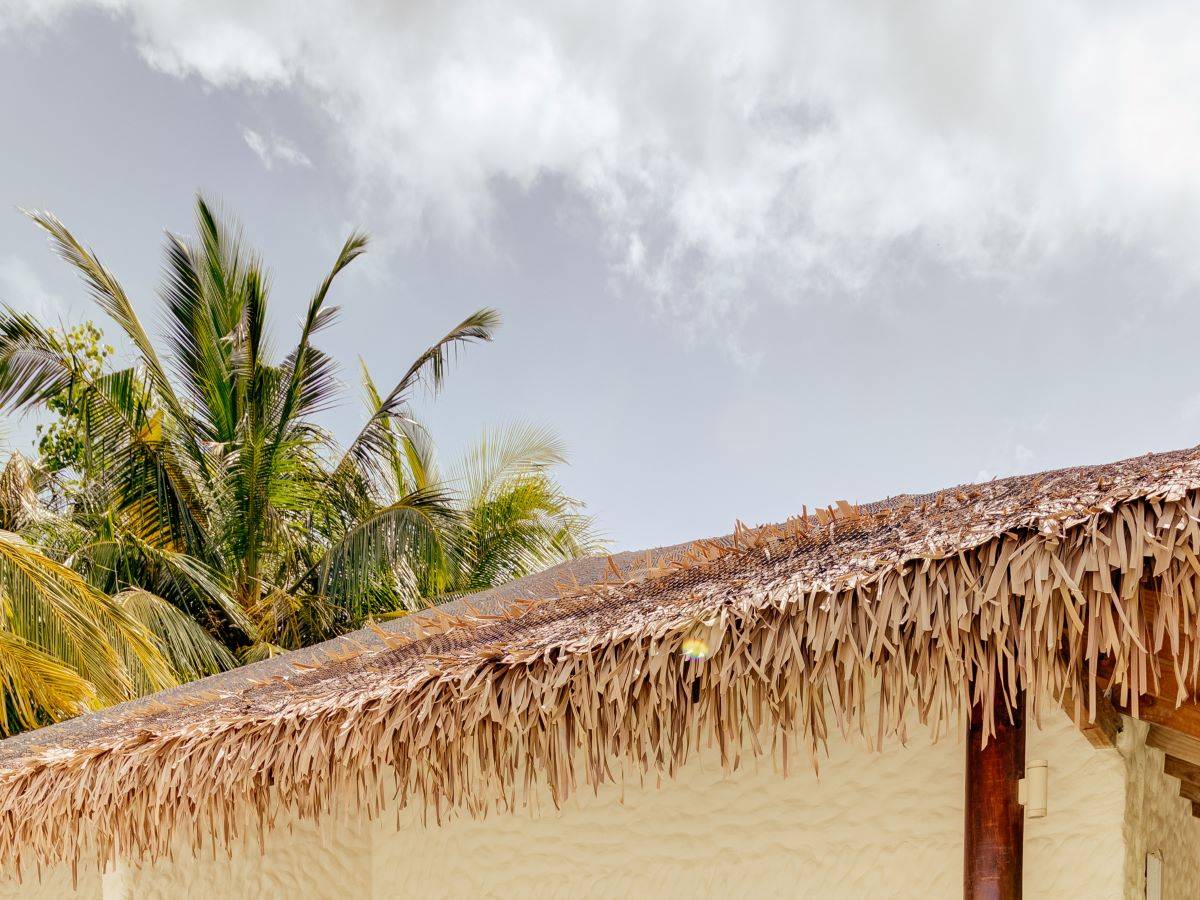 Cinnamon Dhonveli Maledives, Malediven, Beach Bungalow, Terrasse mit Sitzgelegenheiten