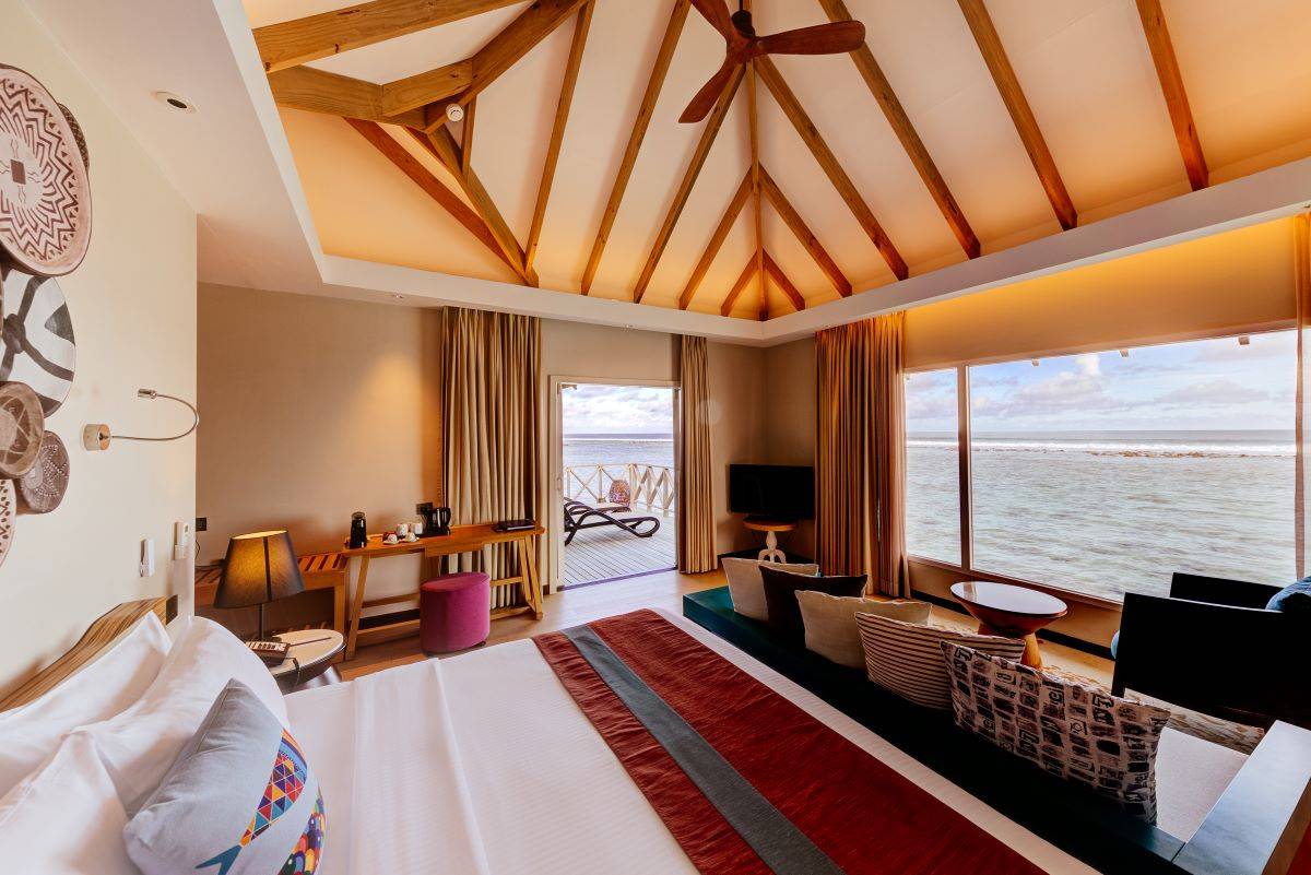 Cinnamon Dhonveli Maldives, Malediven, Water Bungalow, Schlafzimmer