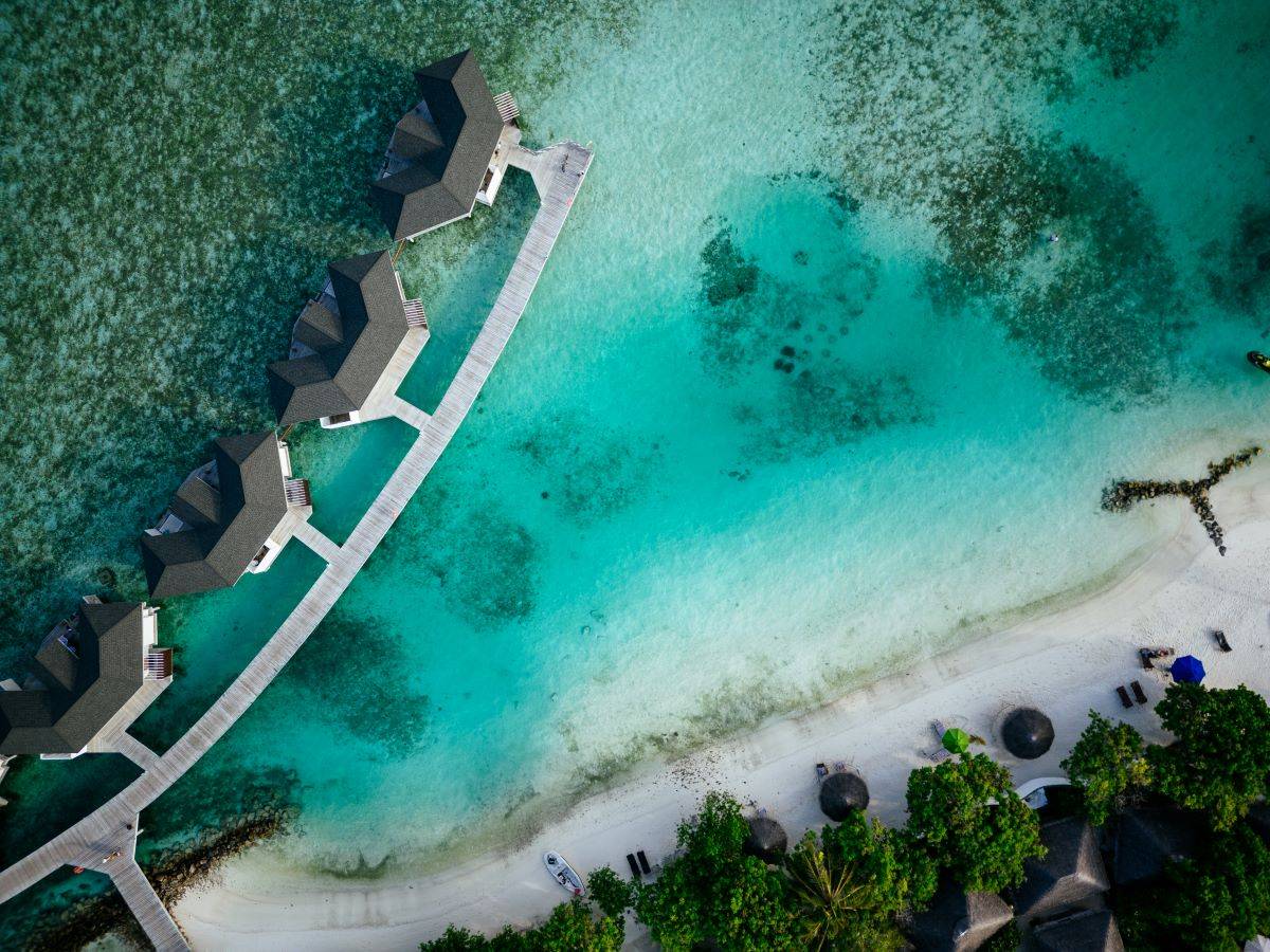 Cinnamon Dhonveli Maldives, Malediven, Overwater Suite, Luftbild