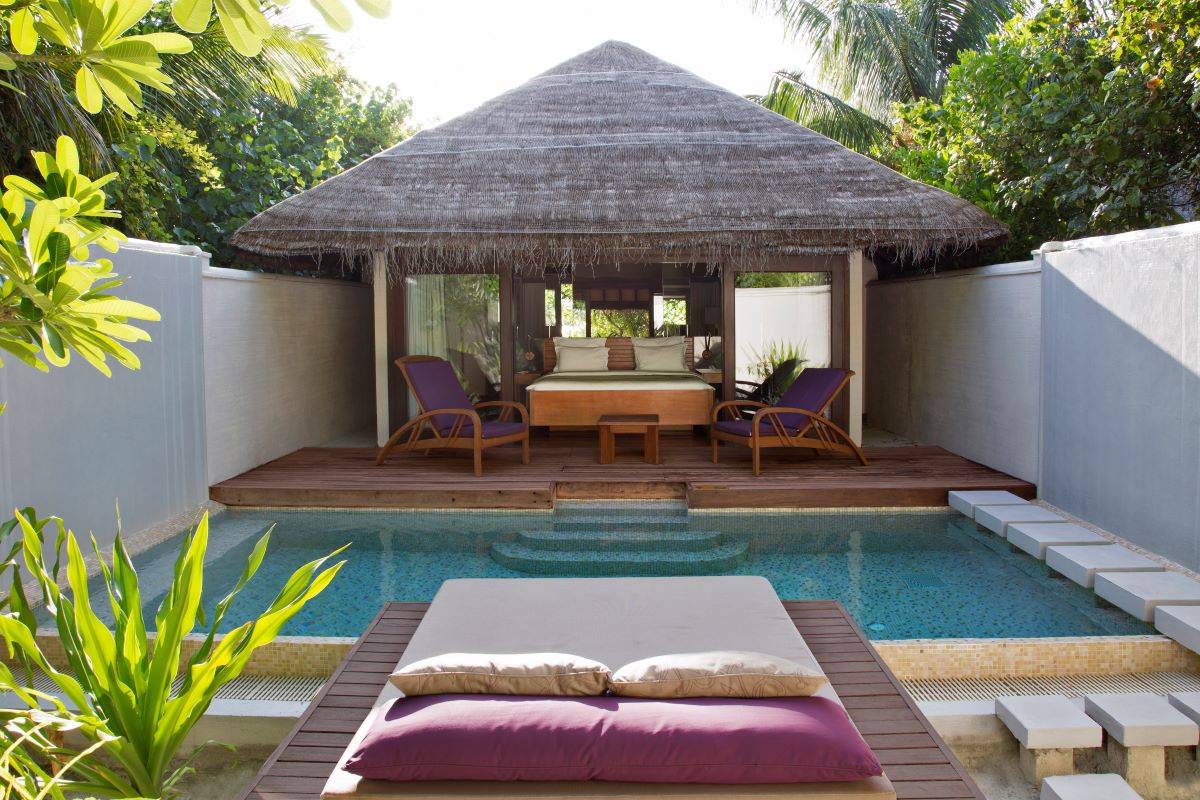 Coco Bodu Hithi, Malediven, Island Villa, Terrasse mit Pool
