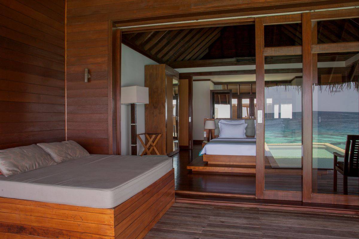 Coco Bodu Hithi, Malediven, Water Villa, Daybed