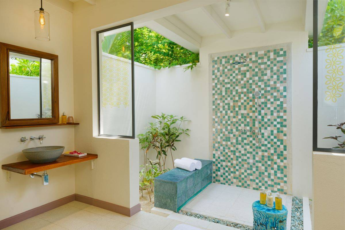 OBLU NATURE Helengeli by SENTIDO, Malediven, Deluxe Beach Villa, Badezimmer