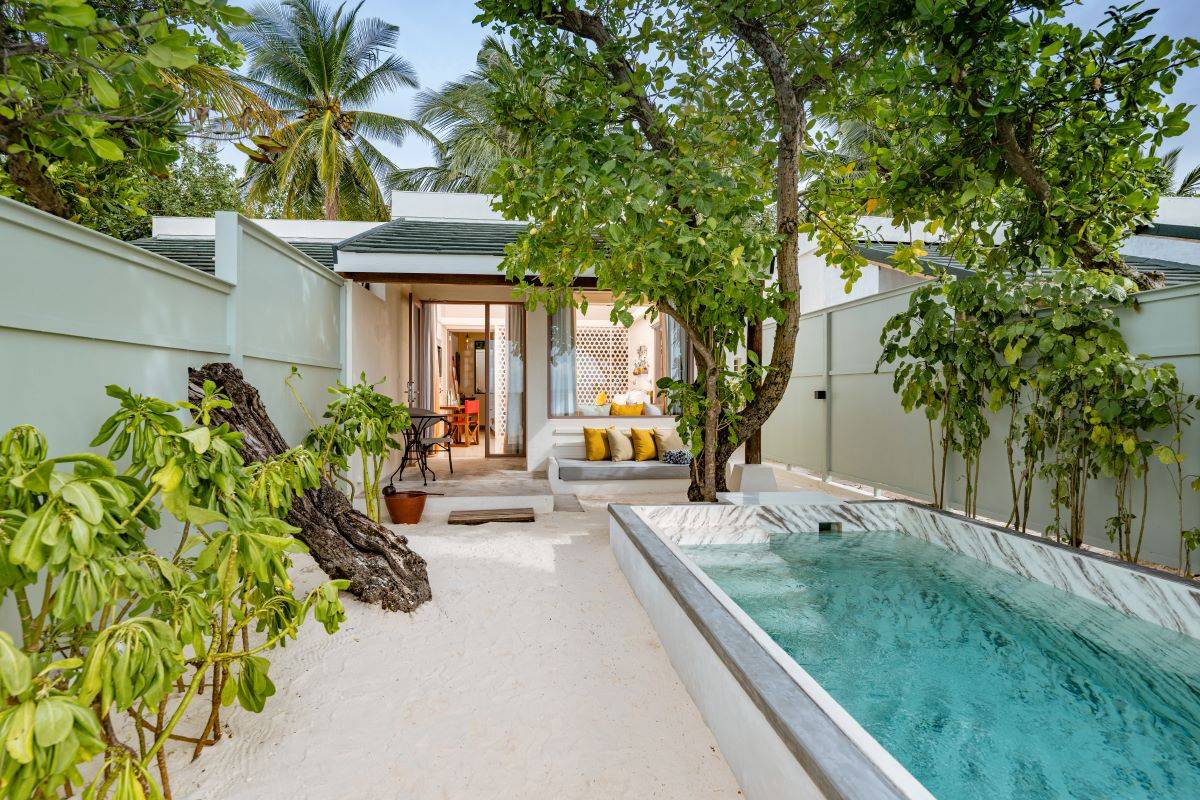 OBLU NATURE Helengeli by SENTIDO, Malediven, Deluxe Beach Villa with Pool, Außenansicht