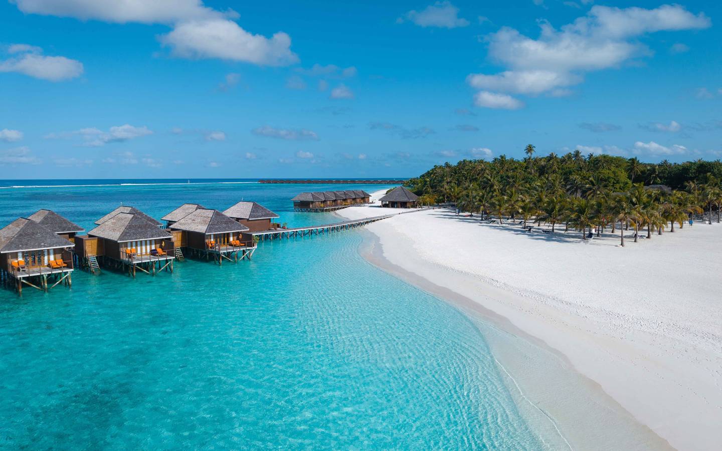 Meeru_Island_Ocean_Villa_aerial_2