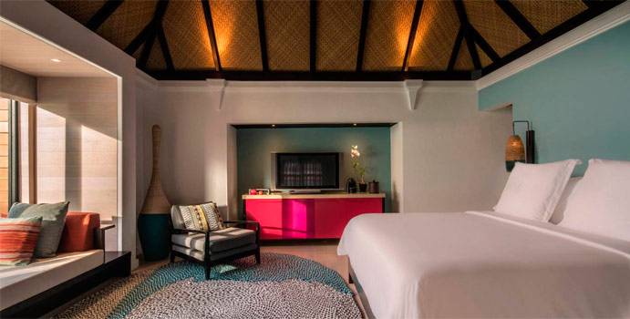 Schlafen, Sunrise Water Villa with Pool, Four Seasons Resort Maldives at Kuda Huraa