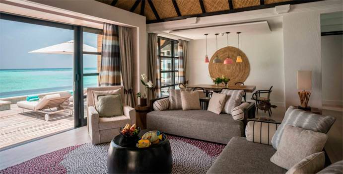 Wohnzimmer, Sunset Three Bedroom Water Suite with Pool, Four Seasons Resort Maldives at Kuda Huraa