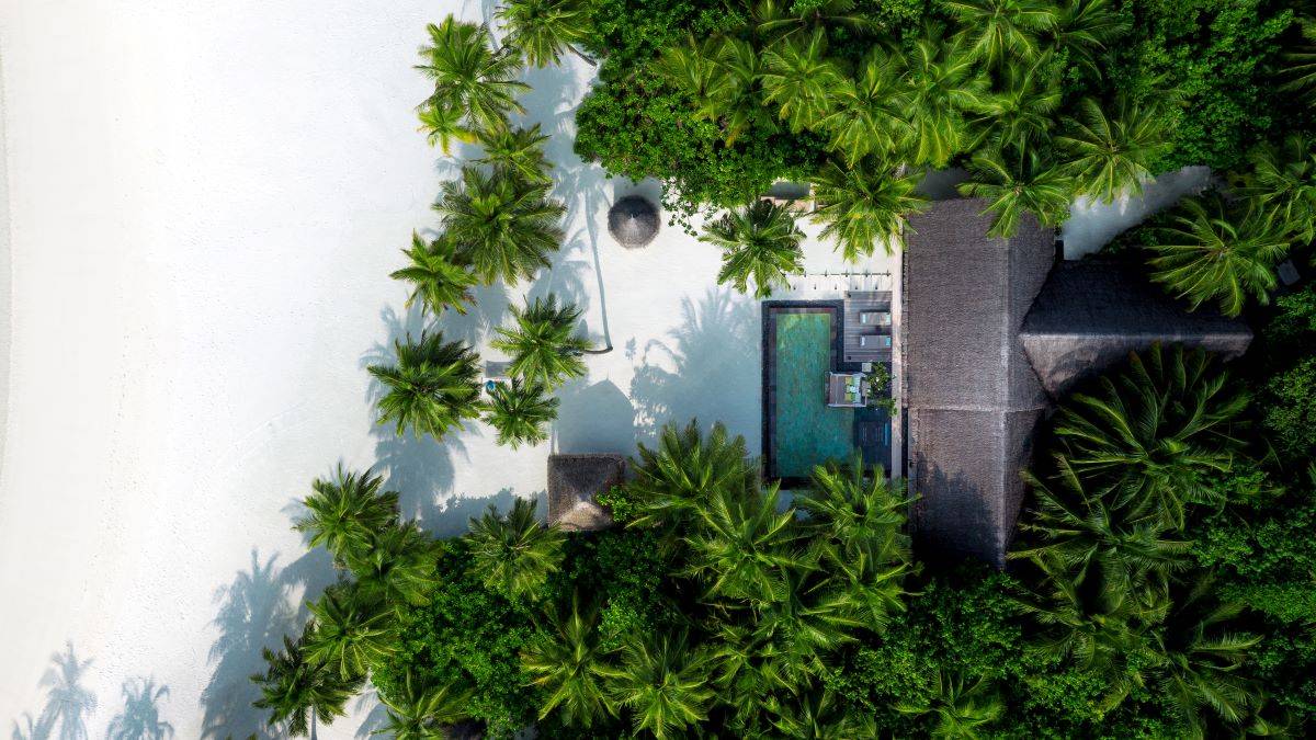 Grand Beach Villa with Pool