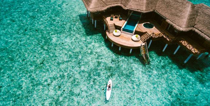 Paddel Board an der Two Bedroom Ocean Pavilion with Pool, Huvafen Fushi Maldives