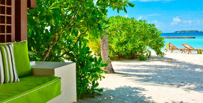 Direkter Strandzugang, Beachfront Deluxe Bungalow, Kurumba Maldives