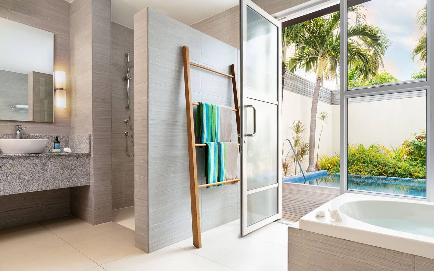 Kurumba_Maldives_Garden_Pool_Villa_3