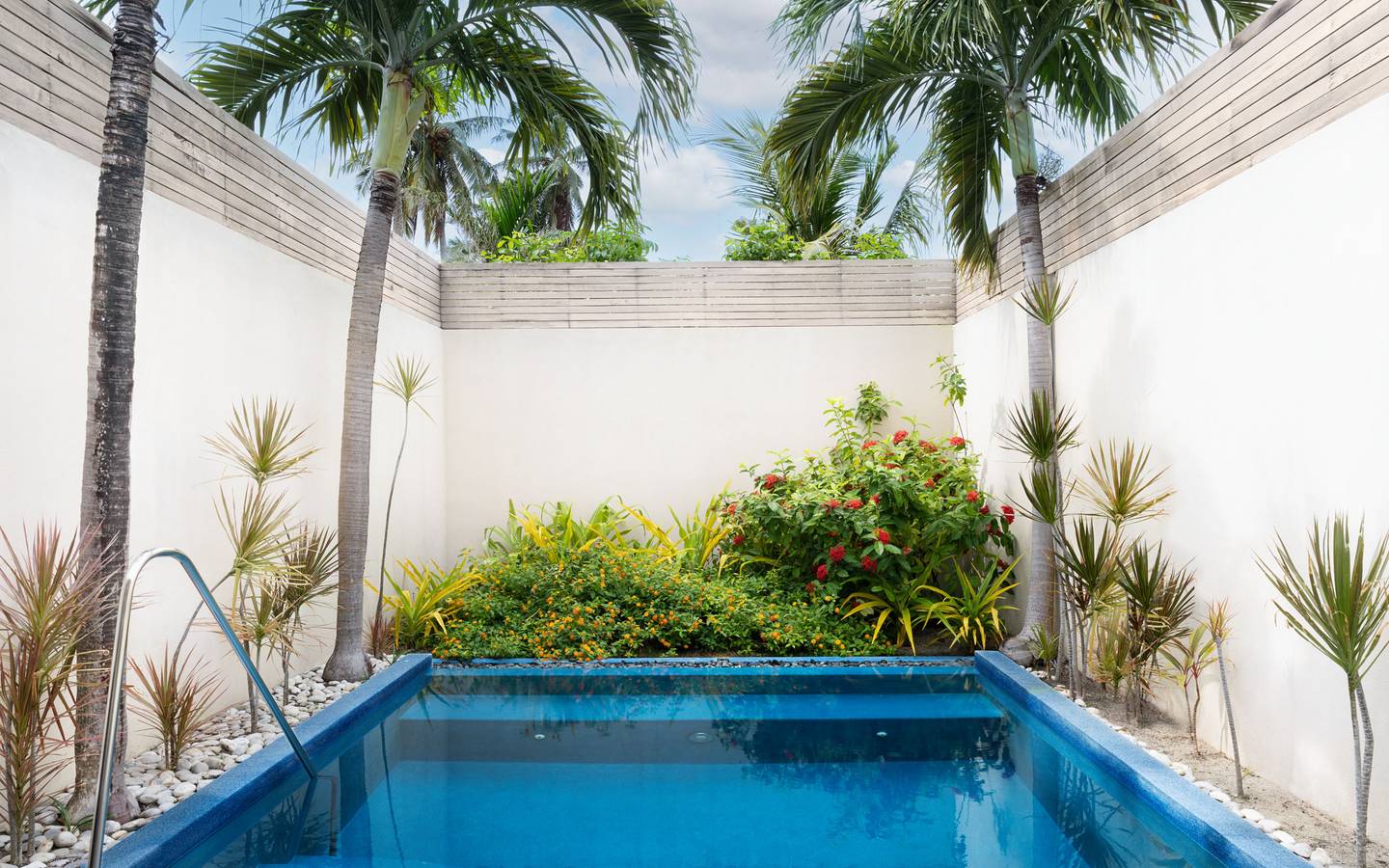 Kurumba_Maldives_Garden_Pool_Villa_4
