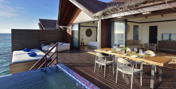 Terrasse und Pool, Grand Residence, Grand Park Kodhipparu