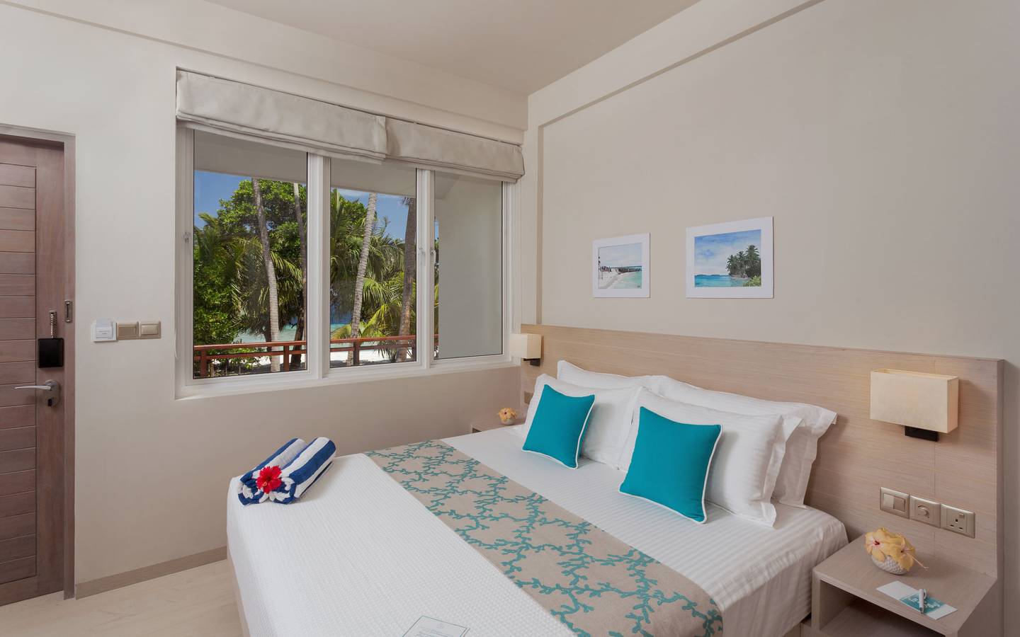 Superior-Room-Malahini-Kuda-Bandos-5