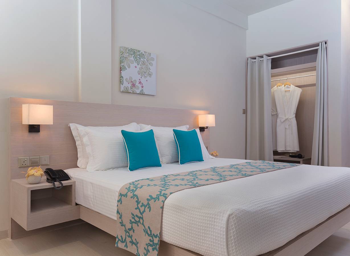 Deluxe_Room_Malahini_Kuda_Bandos_1