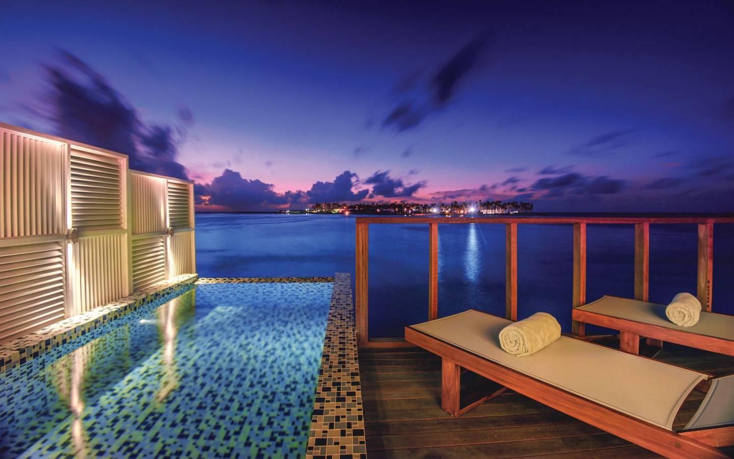 oblu-select-at-sangeli-maldives-water-villa-with-pool-sundeck-at-night