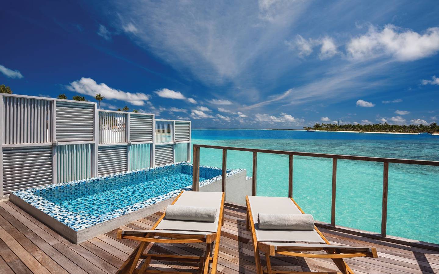 oblu-select-at-sangeli-maldives-water-villa-with-pool-view-sundeck