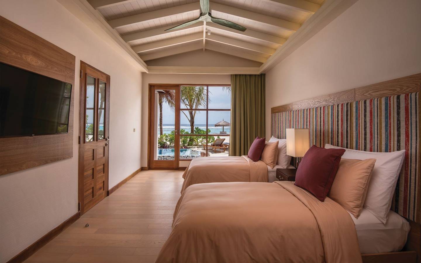 oblu-select-at-sangeli-maldives-two-bedroom-beach-pool-suite-twin-bedroom