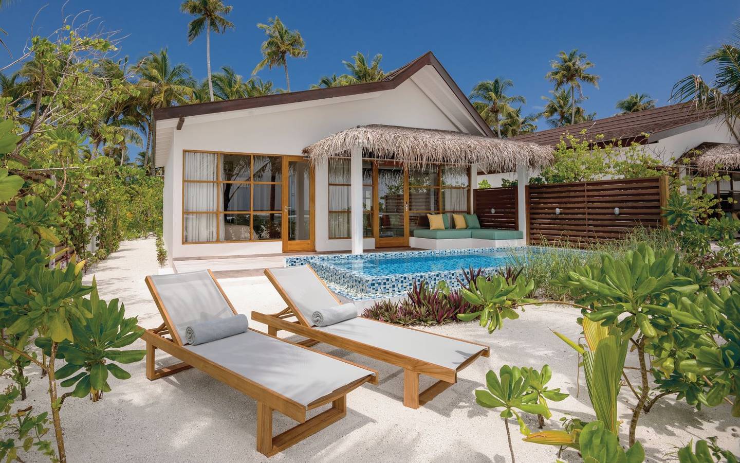 oblu-select-at-sangeli-maldives-two-bedroom-beach-pool-suite-outdoor