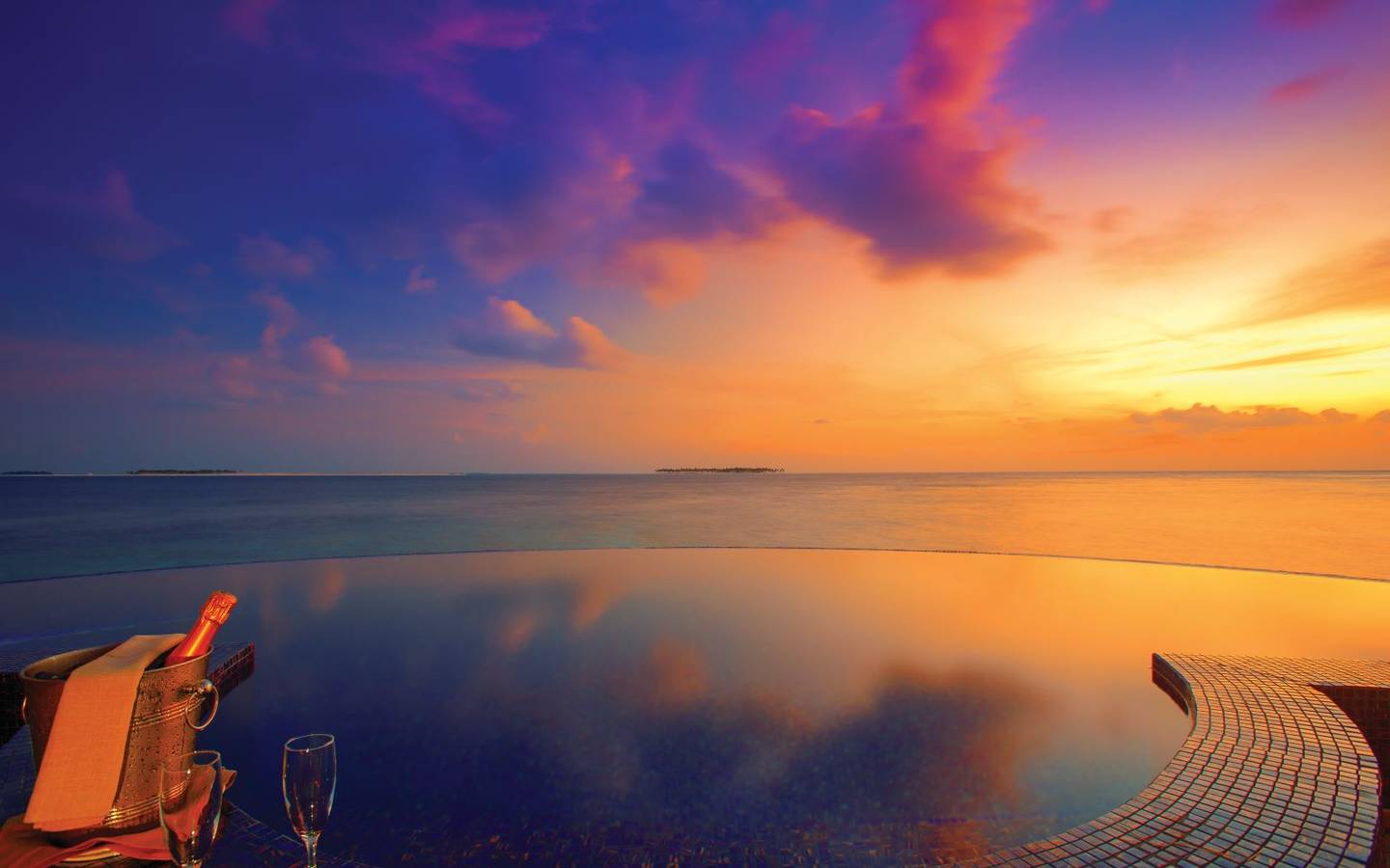 oblu-select-at-sangeli-maldives-honeymoon-select-ocean-villa-sunset