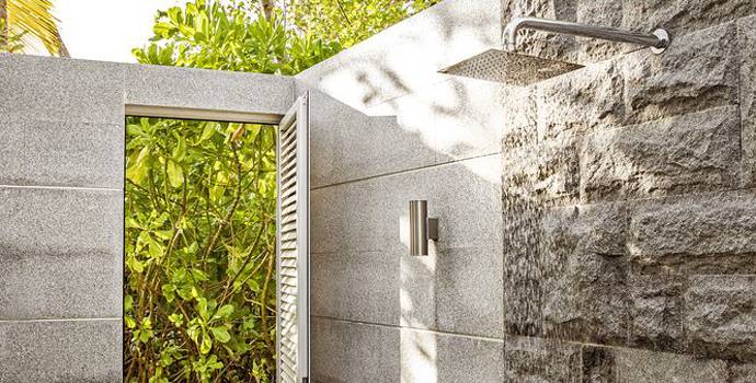 Außendusche, Beach Villa mit Pool, Jumeirah Maldives