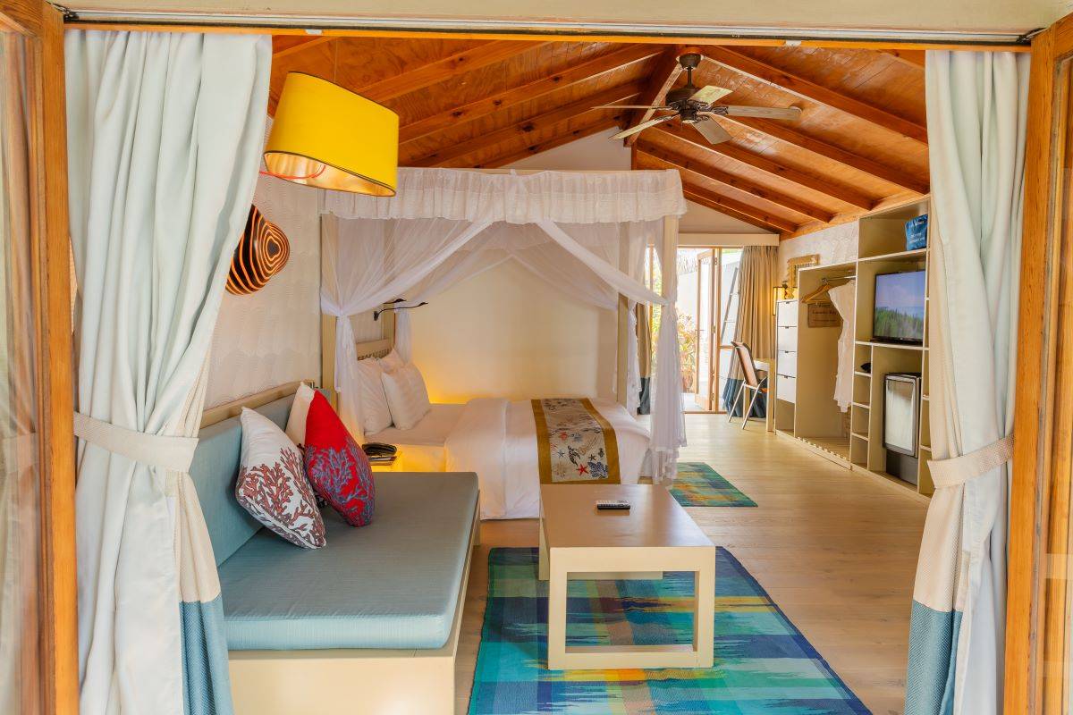 Jacuzzi Beach Villas 18+