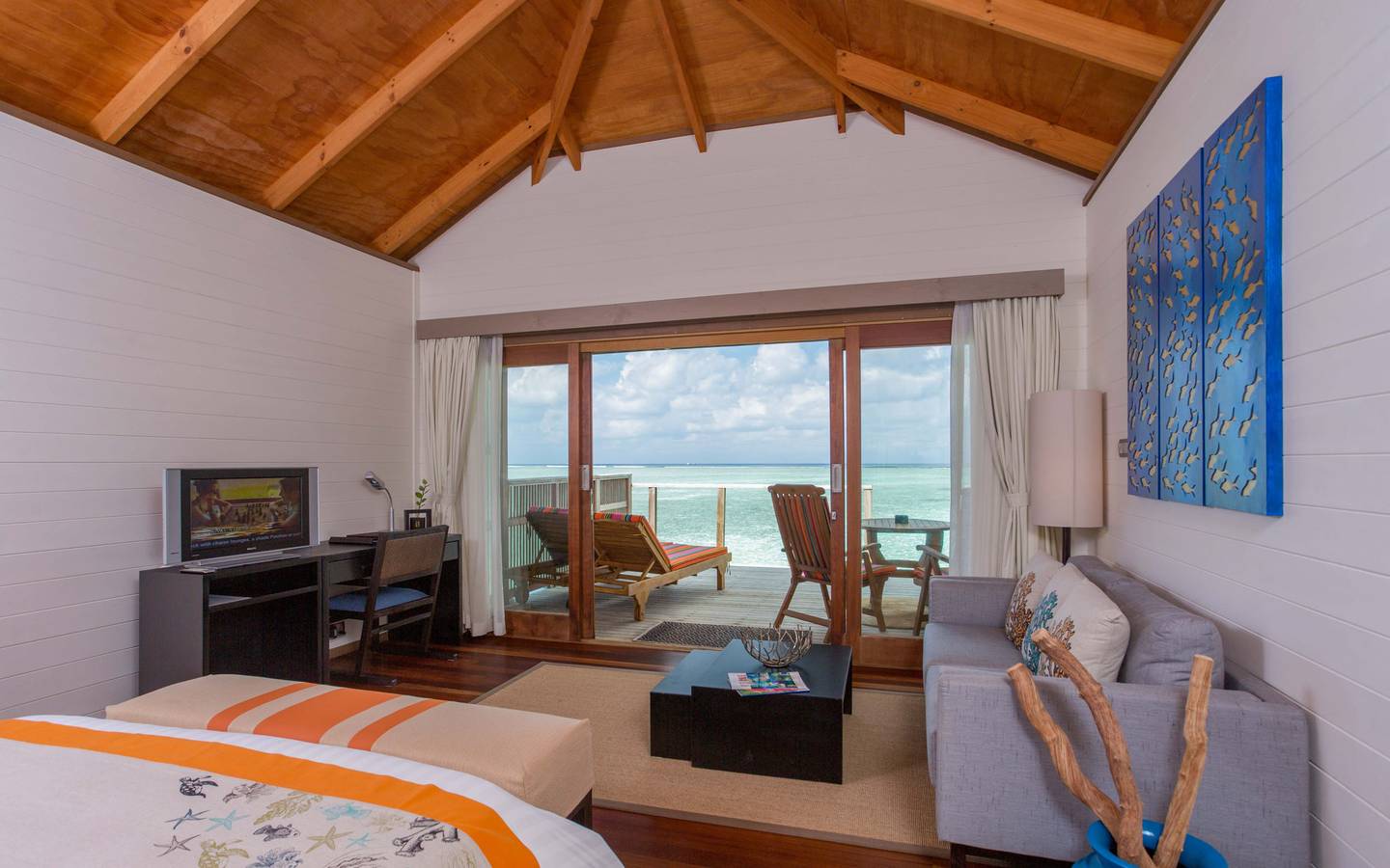 Meeru_Island_Jacuzzi_Water_Villa_7