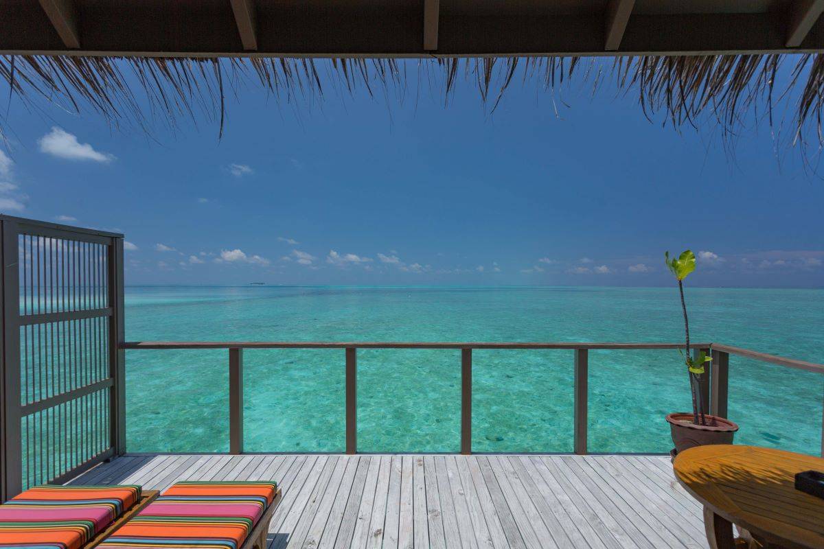 Meeru Island Resort, Malediven, Jacuzzi Water Villas, Terrasse