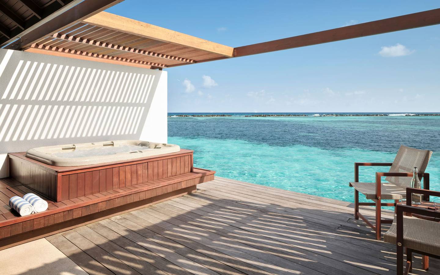 Villa_Nautica_Water_Villa_with_Whirlpool_Veranda