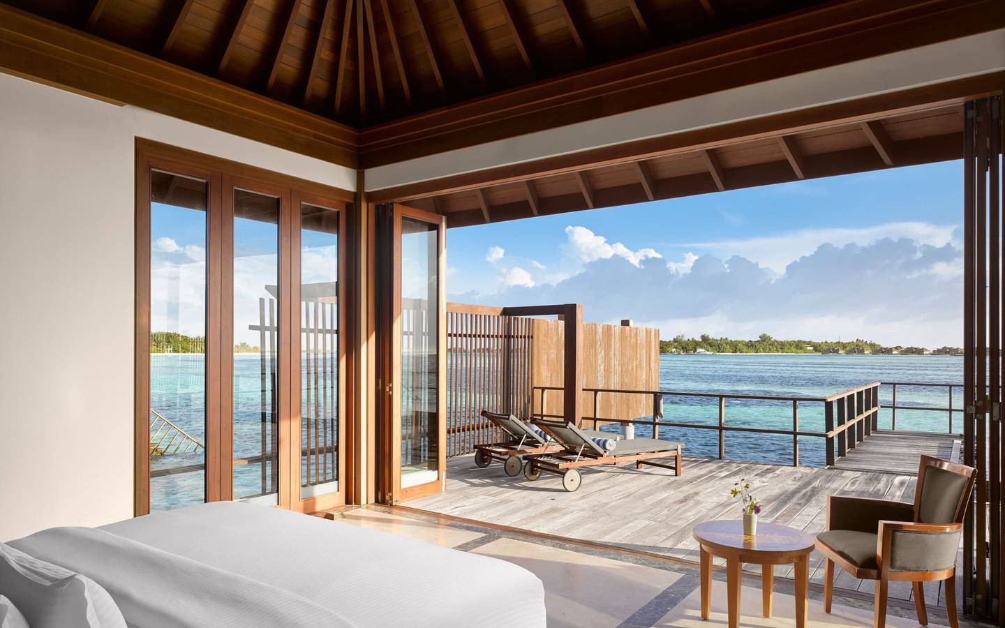 Villa_Nautica_One_Bedroom_Ocean_Suite_with_Pool_Sleeping_1