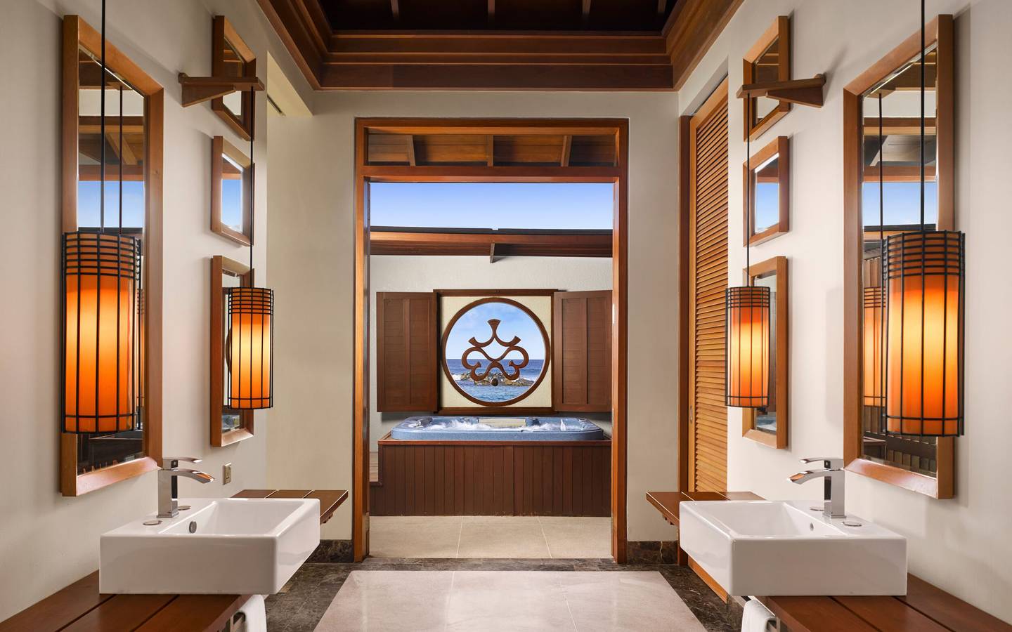 Villa_Nautica_Two_bedroom_Ocean_Suite_with_Pool_Badezimmer