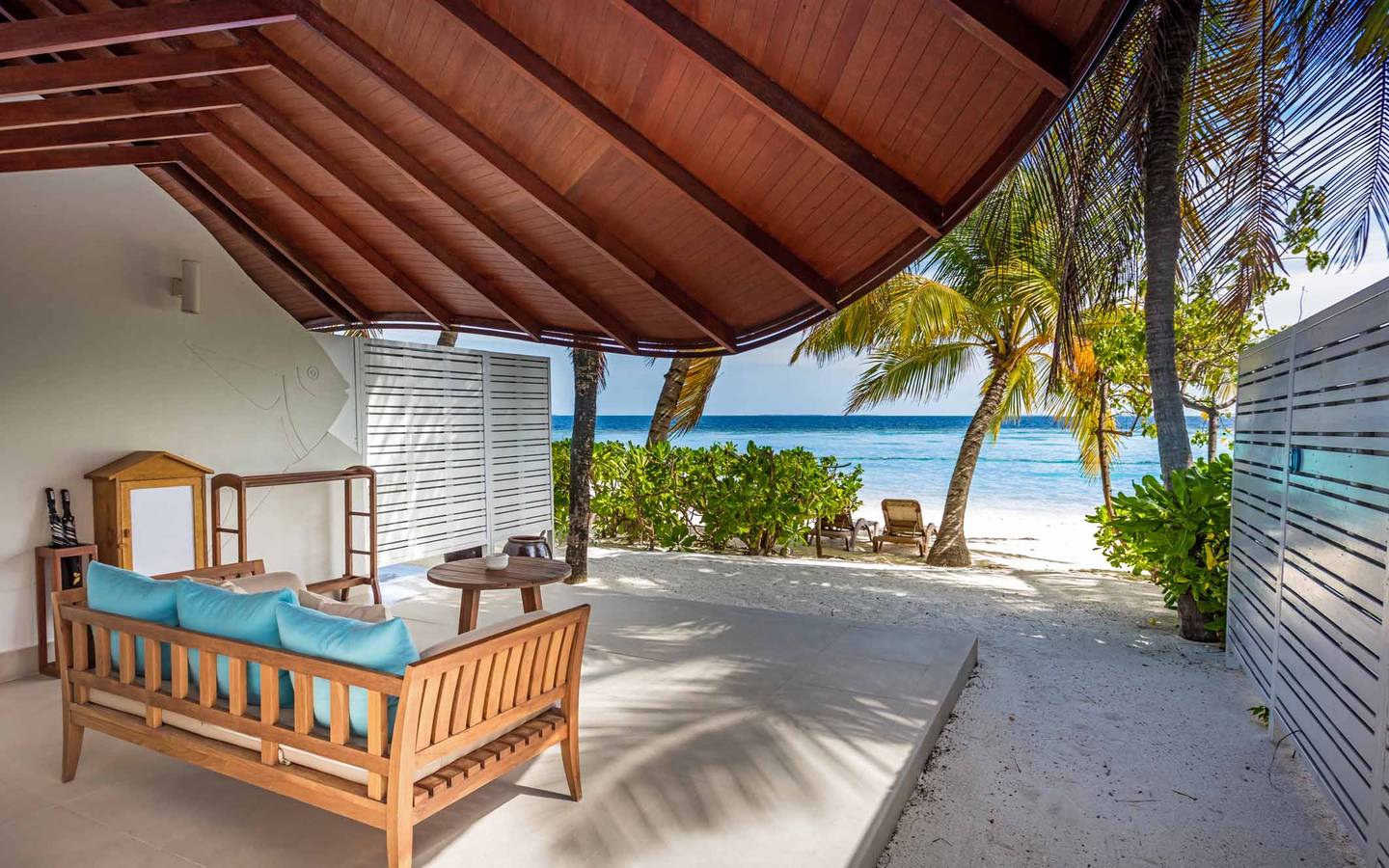 Centara_Machchafushi_Island_Beach_Suite_view_2