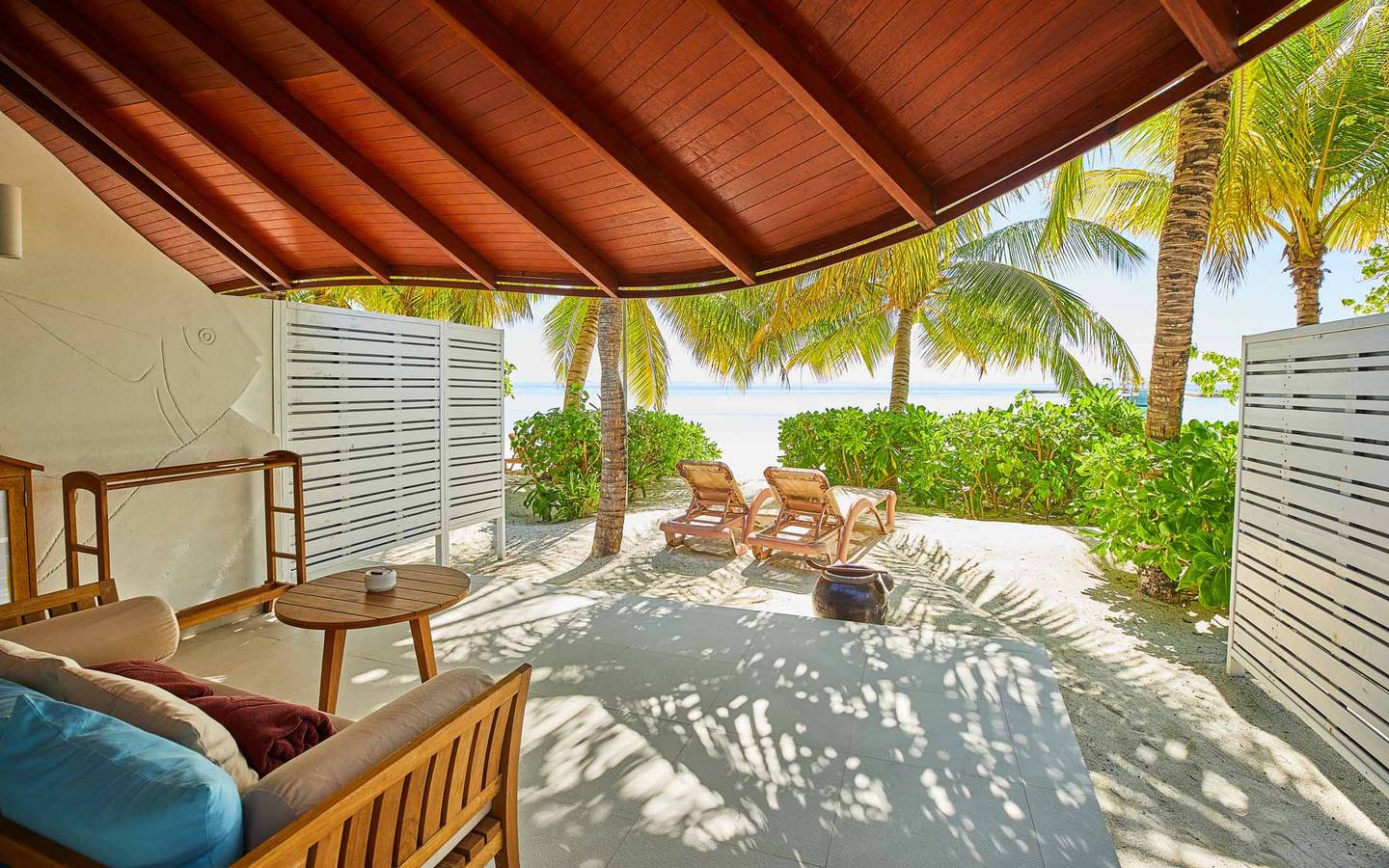 Centara_Machchafushi_Island_Beach_Suite_view