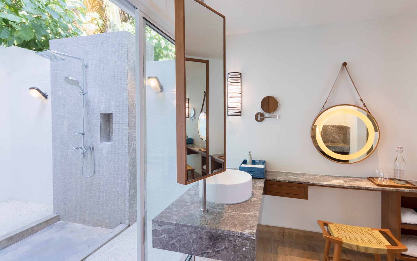 Titel Centara_Machchafushi_Island_Beach_Suite_Bad