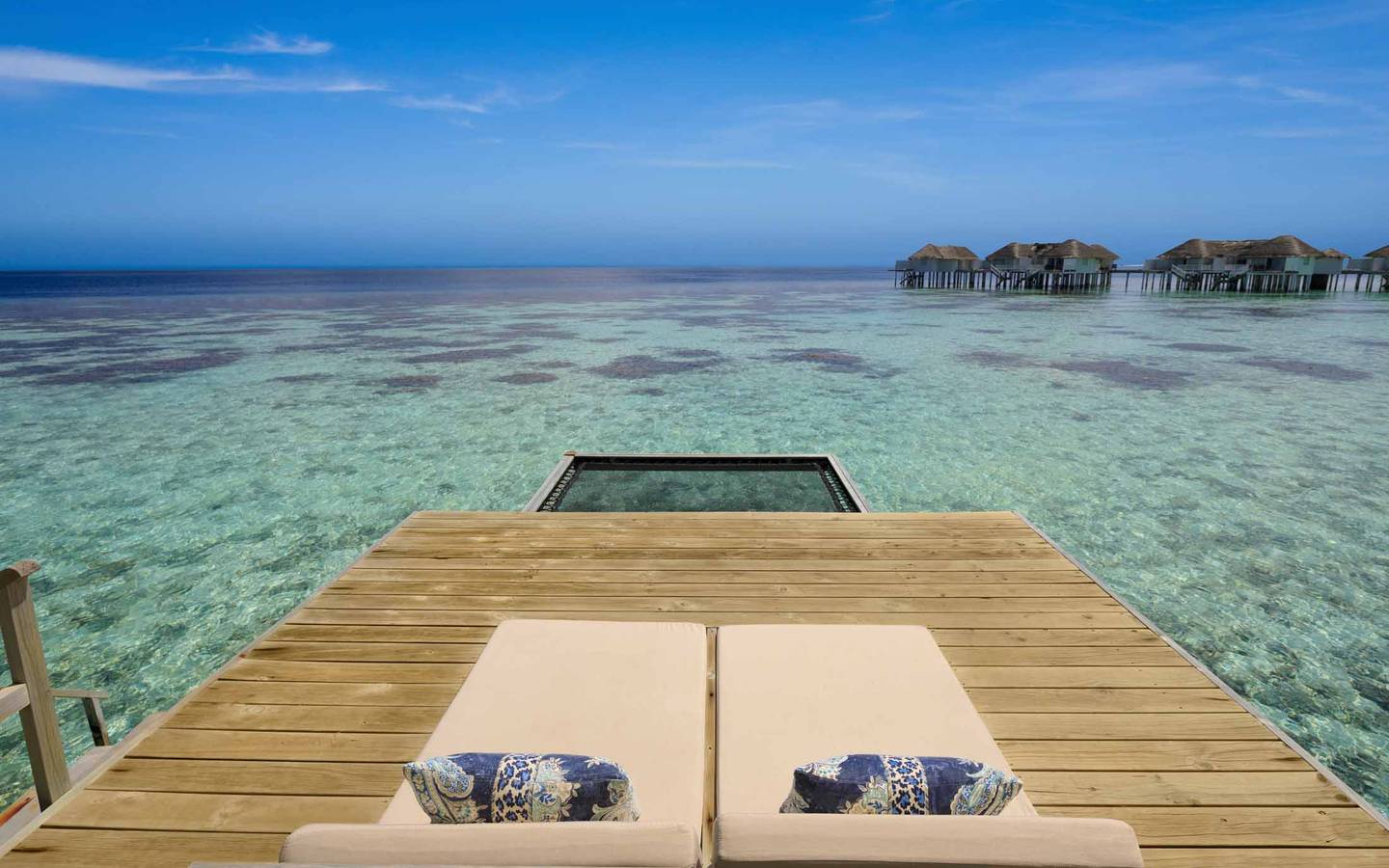 Machchafushi_Island_Ocean_Water_Villa_3