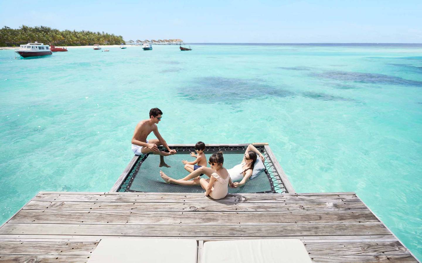 Machchafushi Island_Club Sunset Overwater Pool Villa_3