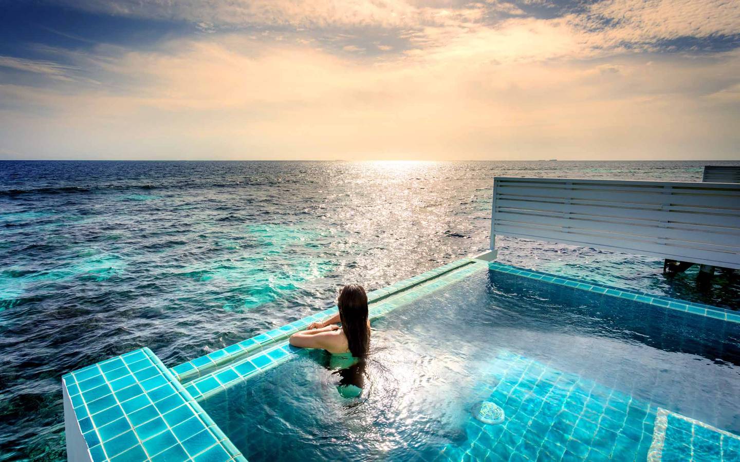 Machchafushi Island_Club Sunset Overwater Pool Villa_4
