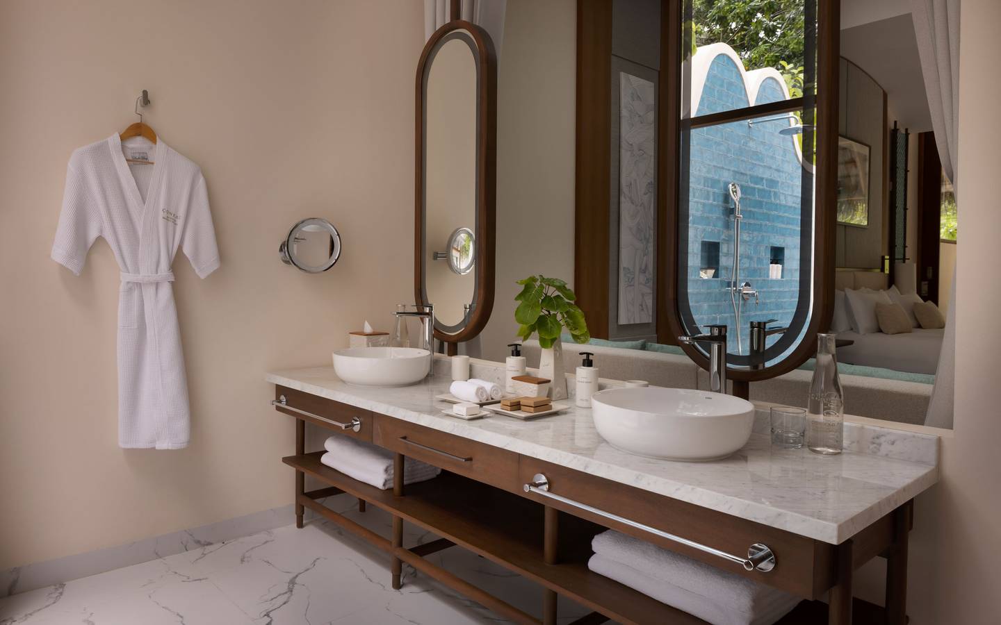 Conrad_Maldives_Rangali_Beach_Villa_Bathroom