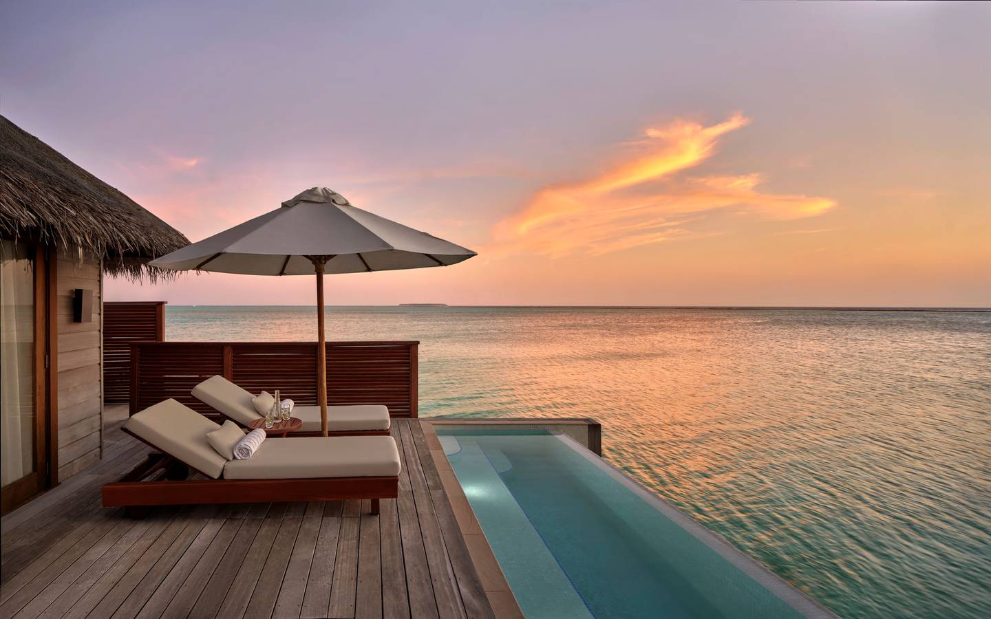 Conrad_Maldives_Deluxe_Water_Villa_with_Pool_Terrasse