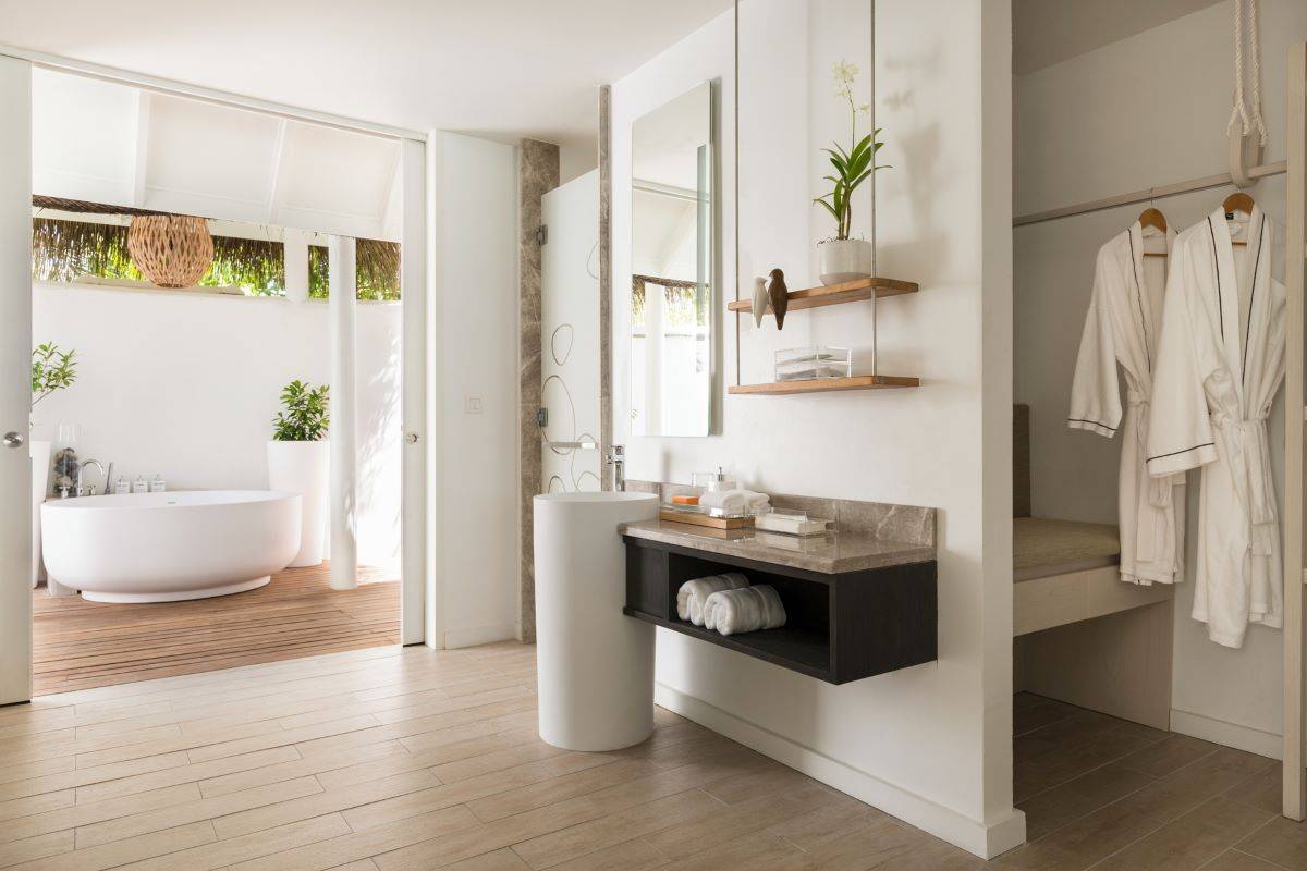 Lux* South Ari Atoll, Beach Villa, Badezimmer