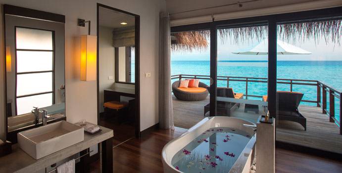 Bad, Water Villa with Pool, Velassaru Maldives