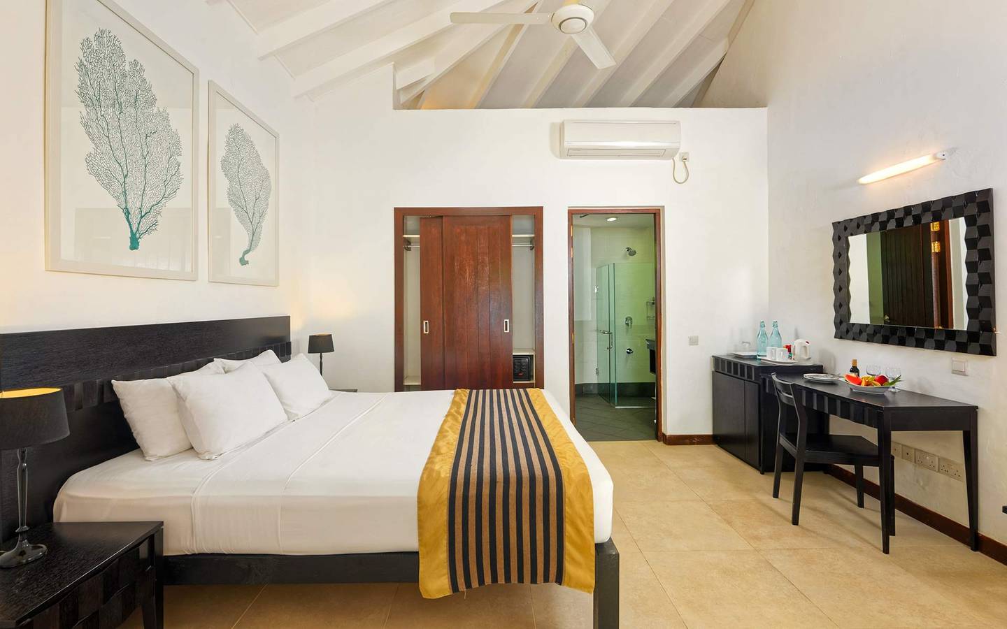 Embudu_Village_Superior_Beach_Bungalow_2