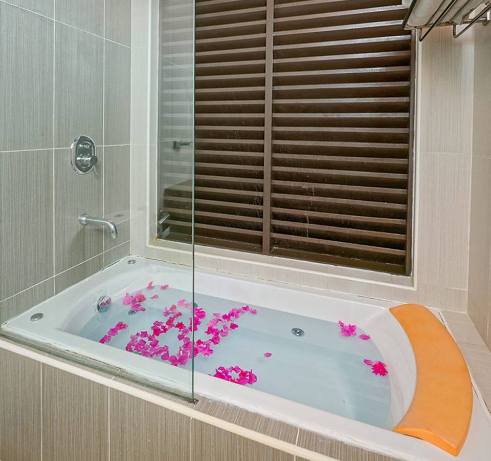 Embudu_Village_Watervilla_1