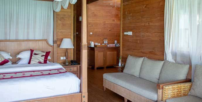 Water Villa, Fihalhohi Island Resort