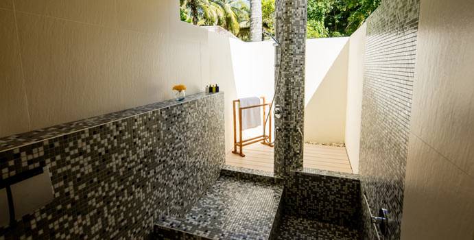 Bad, Holiday Inn Resort Kandooma