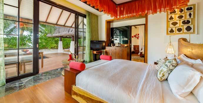 Schlafzimmer, Sunrise Earth Pool Pavilion, OZEN Reserve Bolifushi