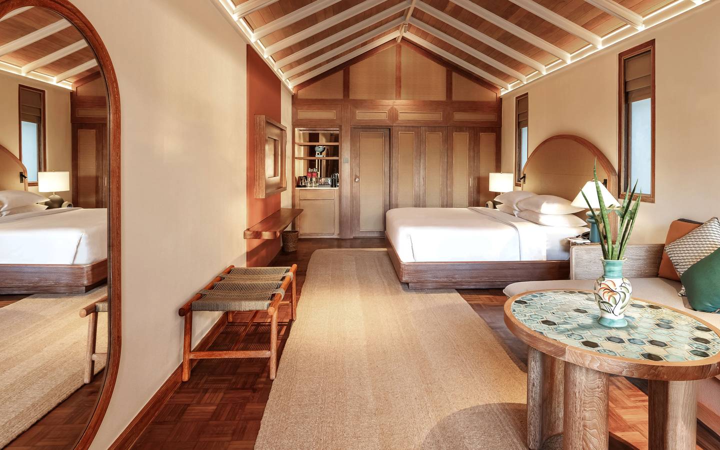 nh_Collection_Deluxee_Sunset_Villa_with_Pool_3