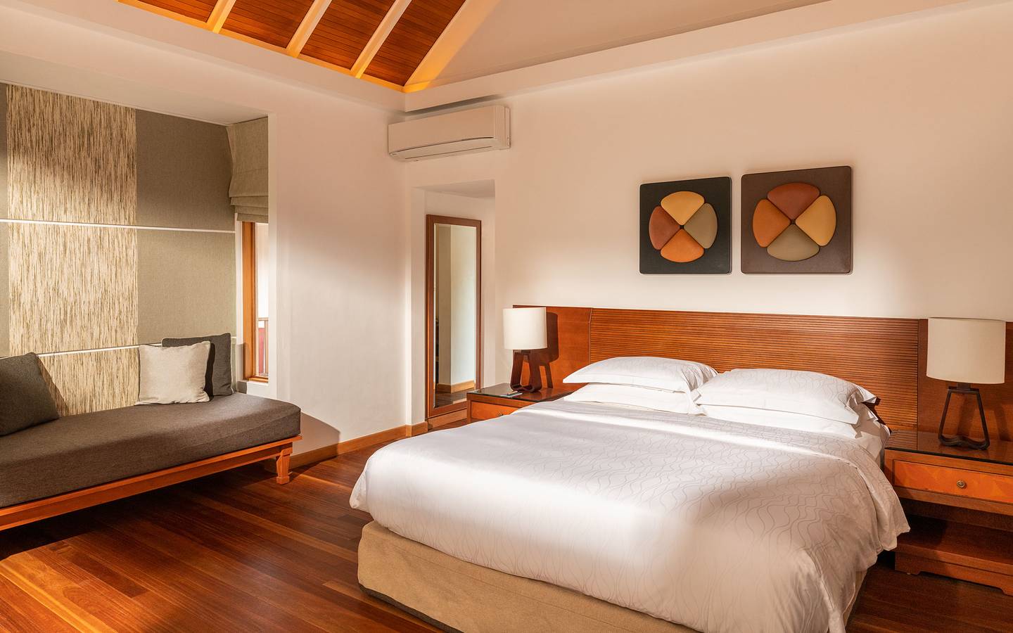 Kurumba_Maldives_2_Bedroom_Superior_Room_2